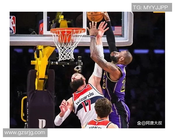 尼克斯与国王激战正酣NBA赛场上演精彩对决与战术较量 尼克斯与国王激战正酣NBA赛场上演精彩对决与战术较量