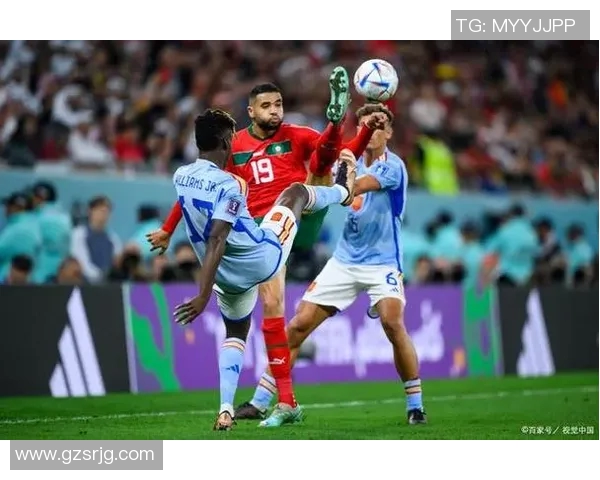 奥斯纳与韦恩的精彩对决揭示了足球战术的深层次博弈与球员的个人魅力