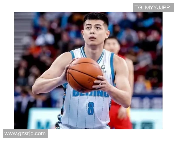 方硕的篮球之路：从青涩新星到CBA赛场的闪耀巨星