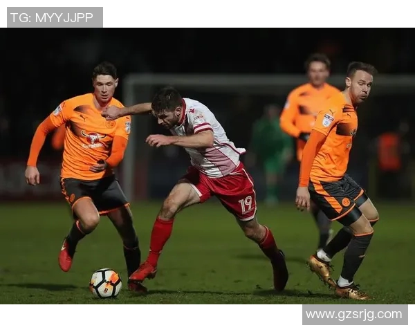 赫尔城与狼队激战正酣精彩瞬间回顾与分析 赫尔城与狼队激战正酣精彩瞬间回顾与分析