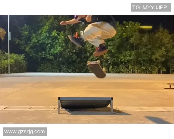 重庆滑板队引领潮流新风尚探索滑板文化的节奏与变革 重庆滑板队引领潮流新风尚探索滑板文化的节奏与变革