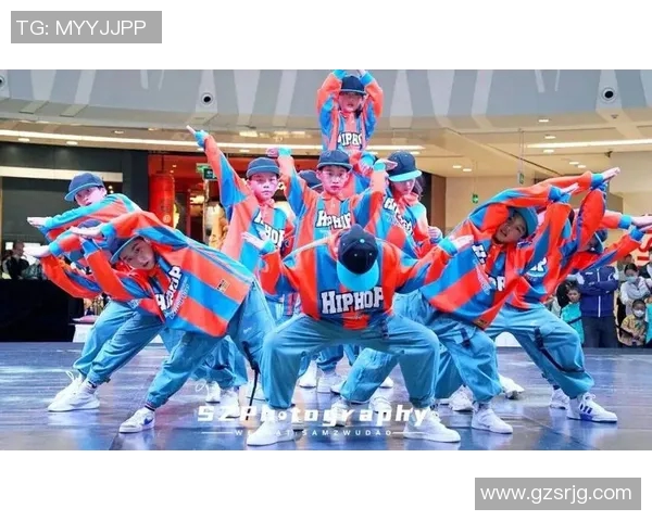 重庆街舞队与杭州街舞队技术对比赛后分析与精彩亮点回顾